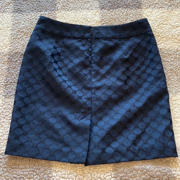 Banana Republic Factory navy dot skirt size 4P - Picture 4 of 6